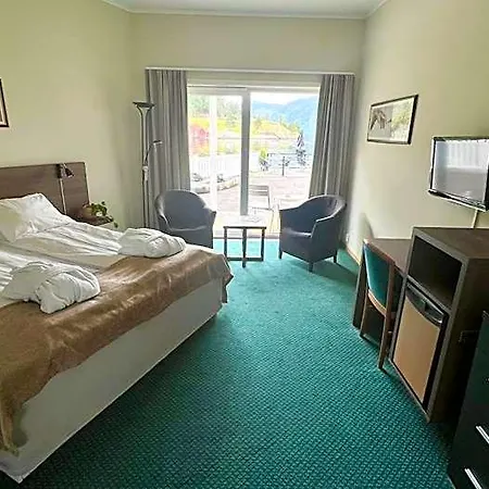 Ryfylke Fjordhotel 3*